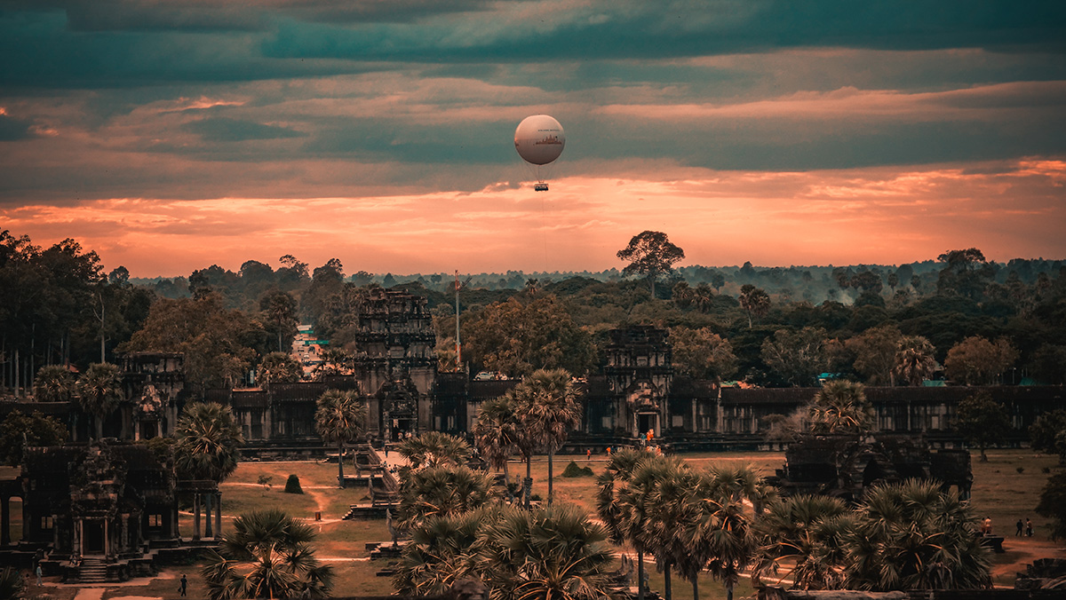 Angkor Wat - lot balonem