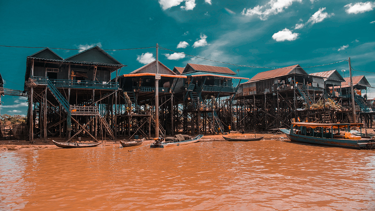 Tonle Sap - domki na palach